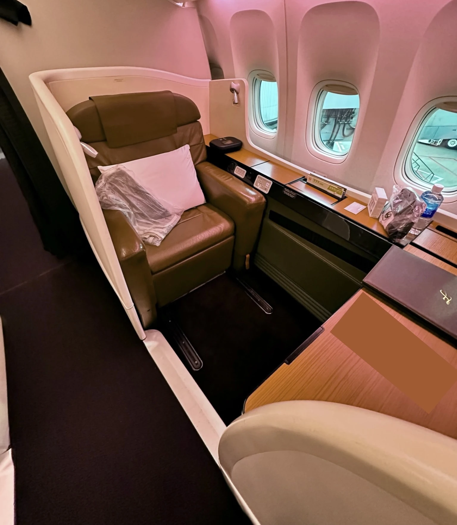 Japan Airlines Boeing 777-300ER First Class are incredibly spacious.