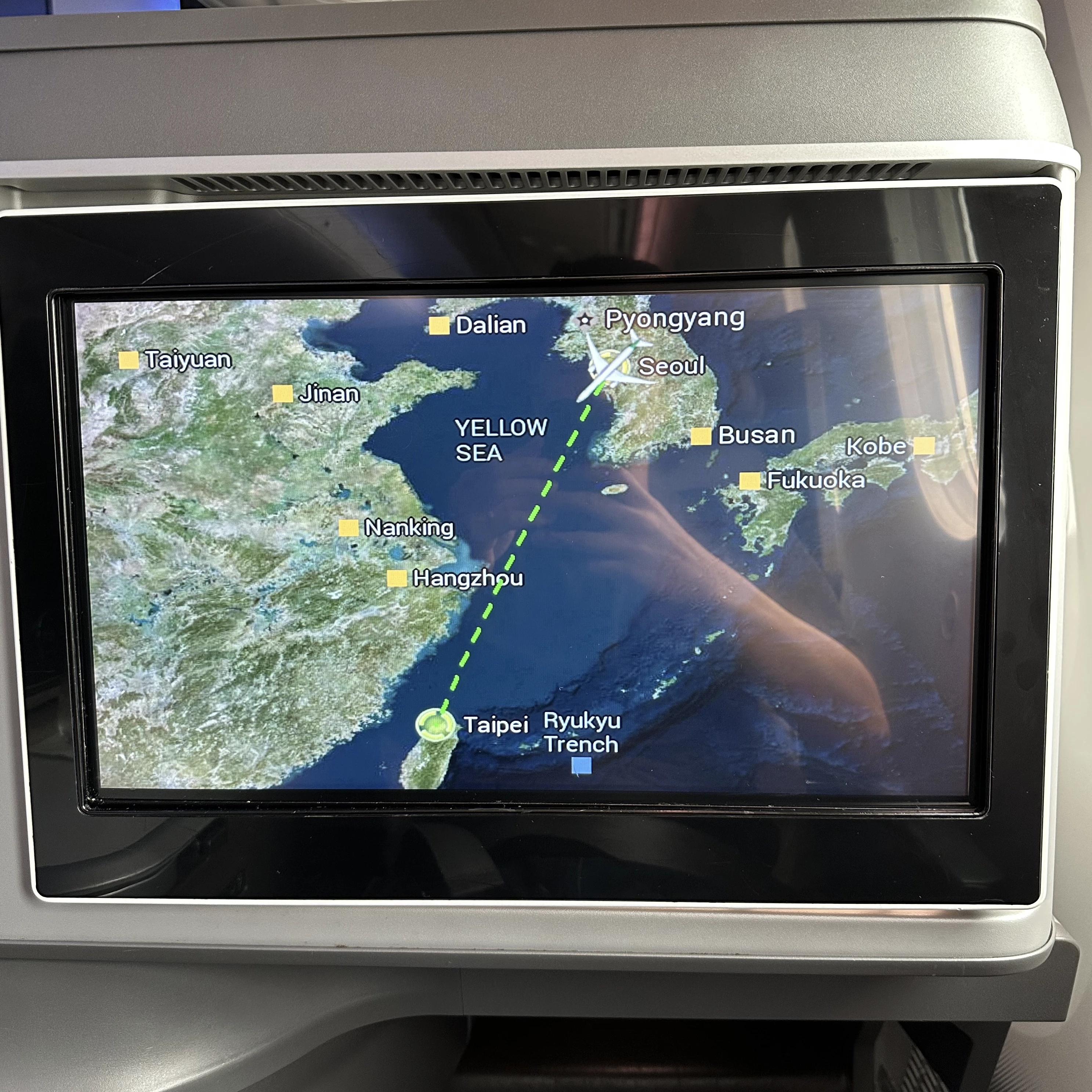 Eva Air Boeing 787-10 business class has a HD TV.