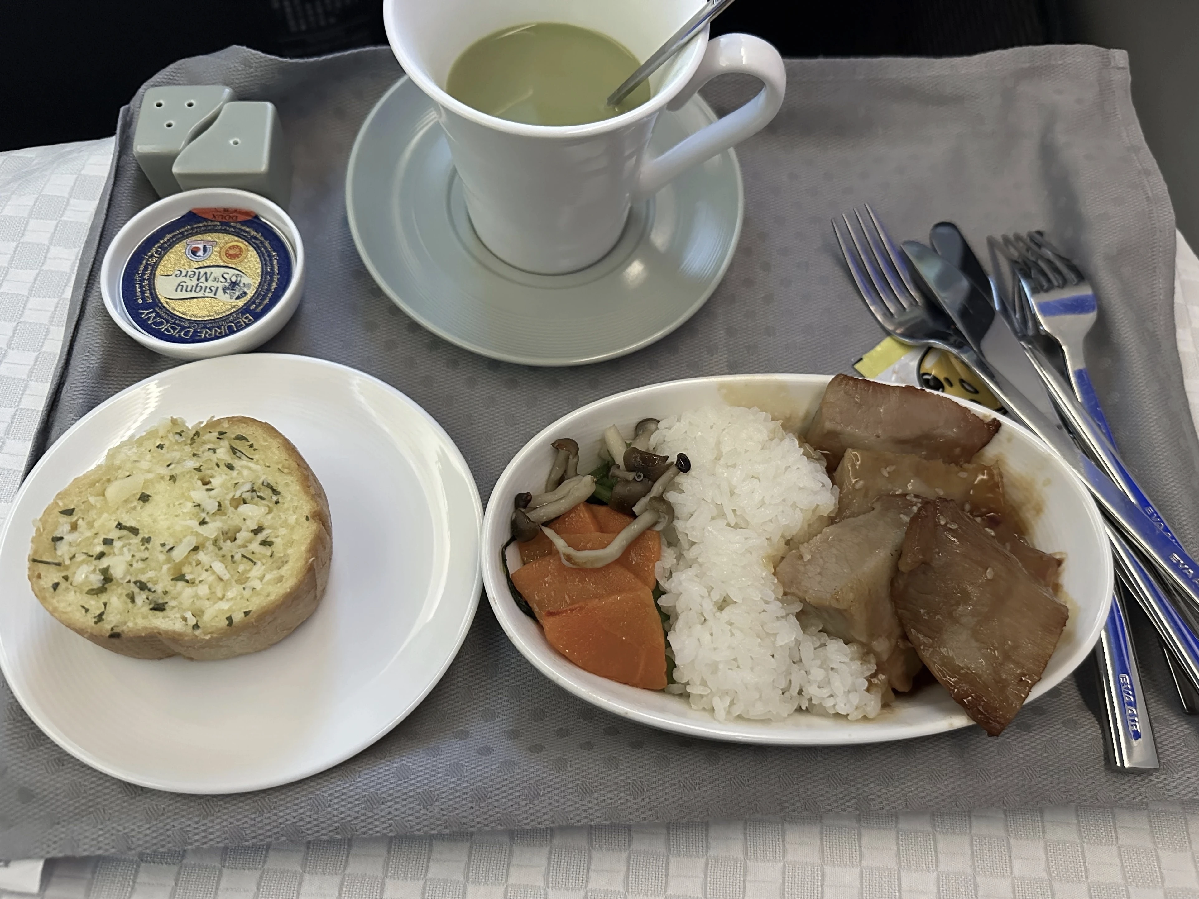 Eva Air Boeing 787-10 business class meal.