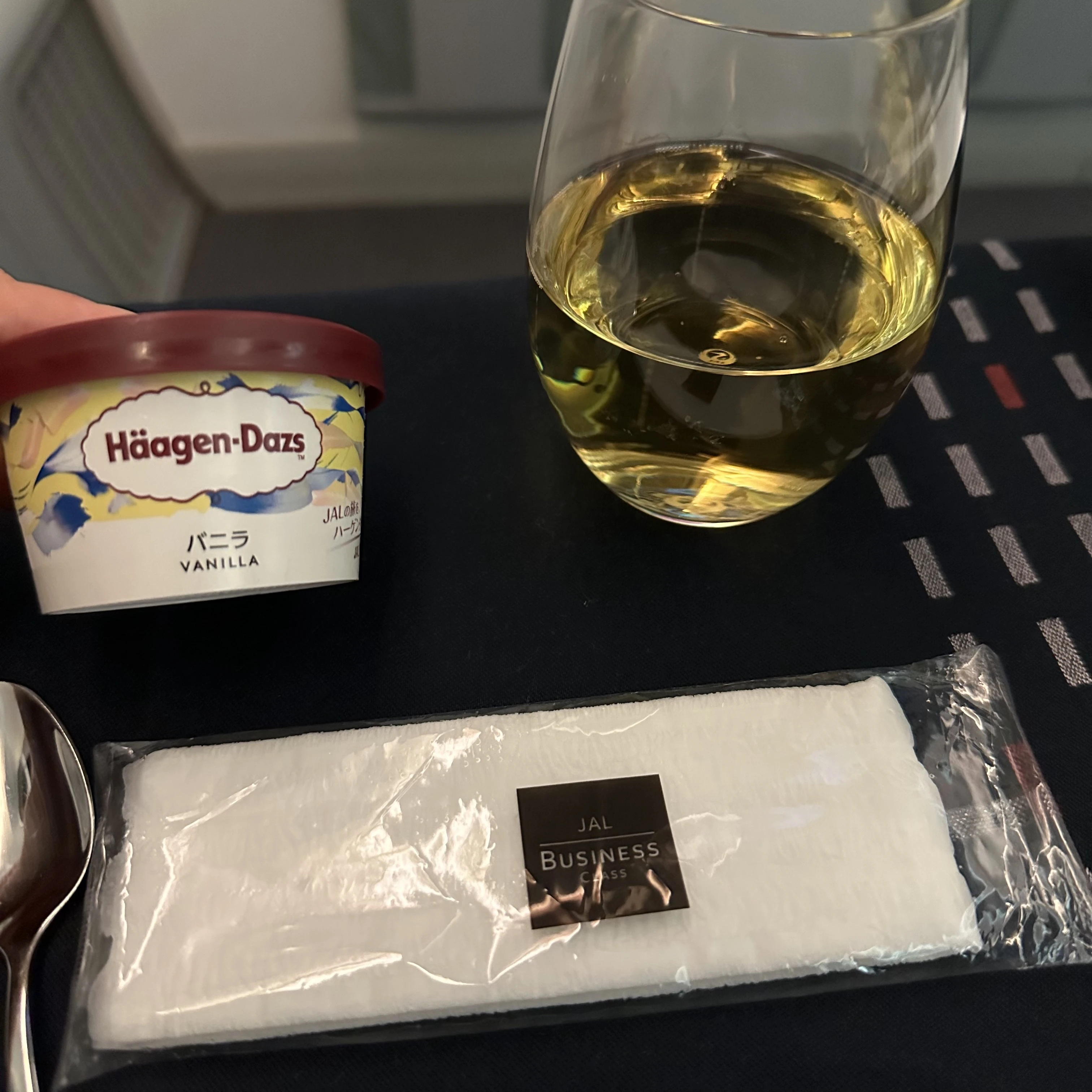 Japan Airlines Boeing 787-8 business class dessert.